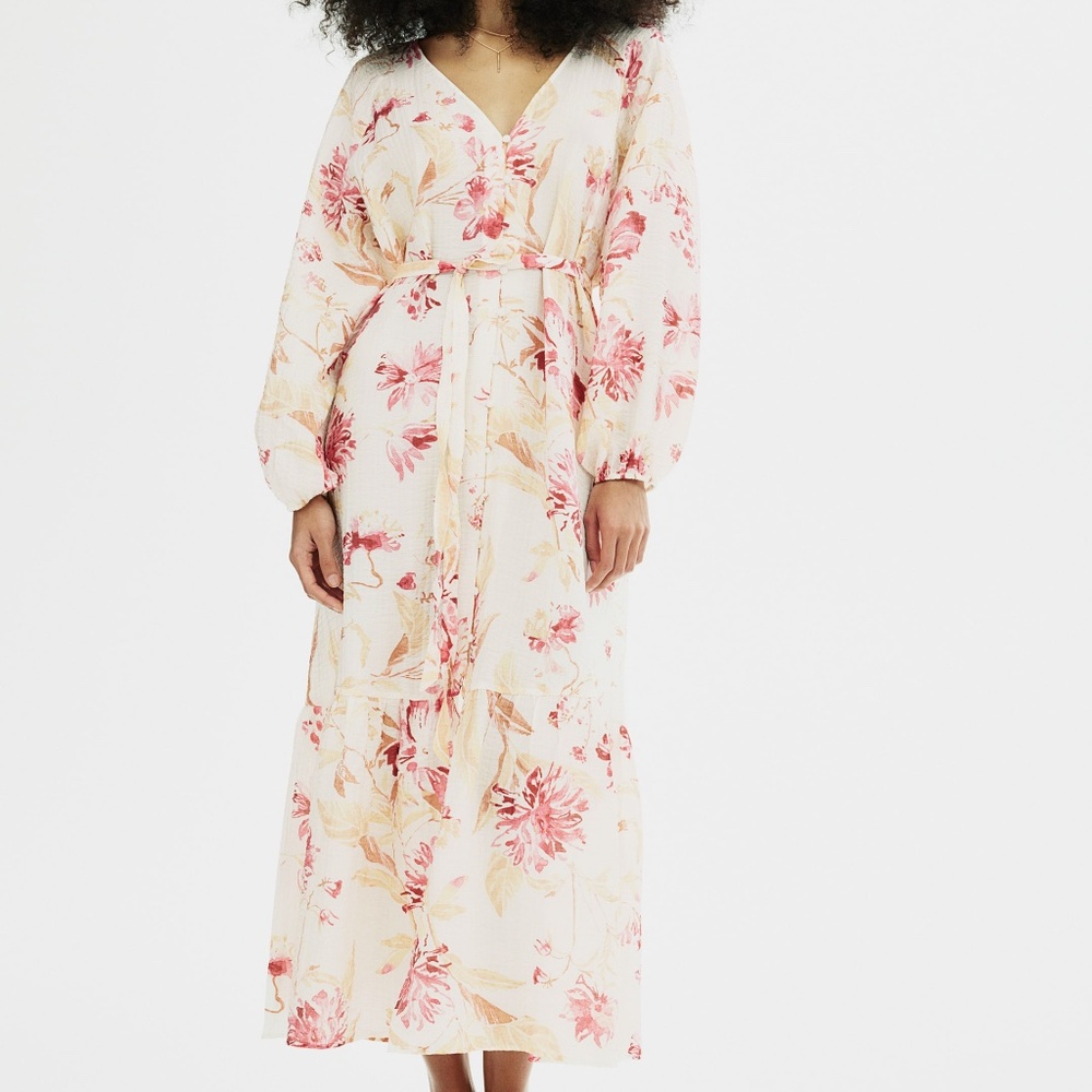 H&M Floral Puff Sleeve Crepe Dress